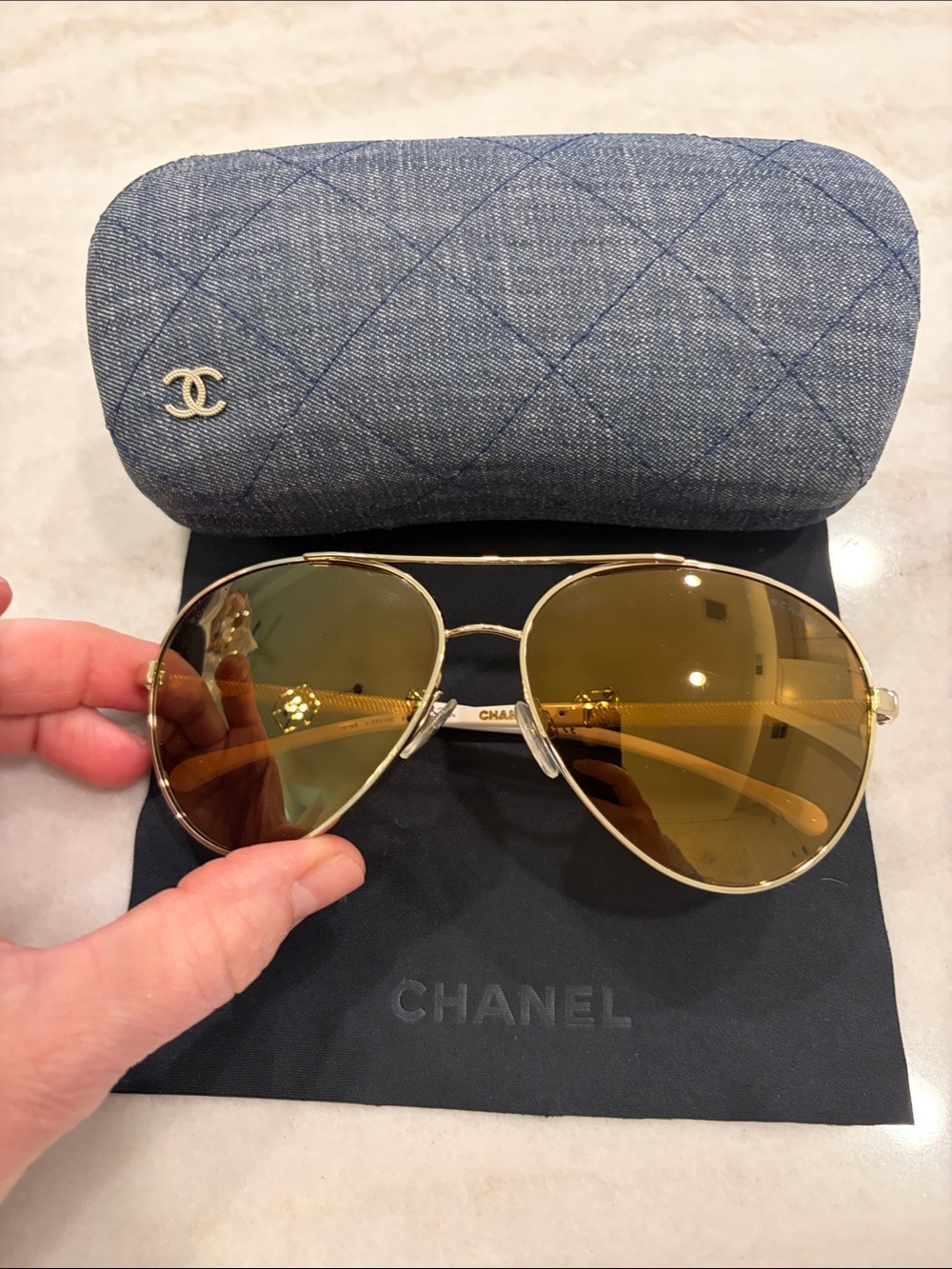 CHANEL Gold-Frame Aviator Sunglasses with Brown Lenses